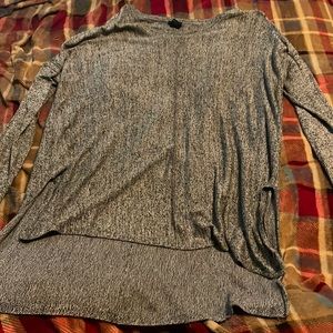 Really comfy, long sleeve shirt, stretchy